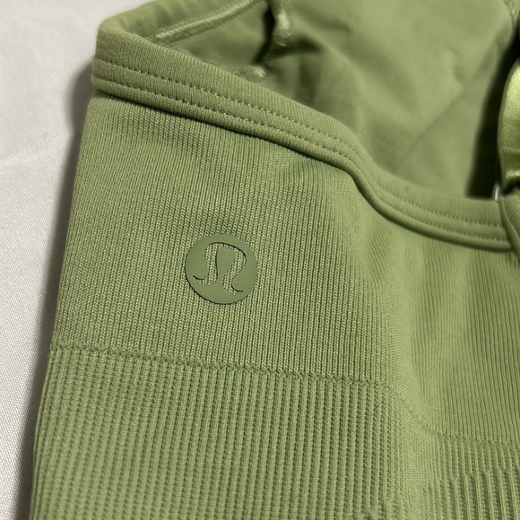 LULULEMON EBB TO STREET SPORTS BRA size 6 - Picture 6 of 6
